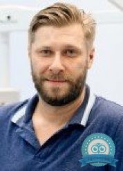 Стоматолог, стоматолог-имплантолог, челюстно-лицевой хирург Кошелев Василий Петрович