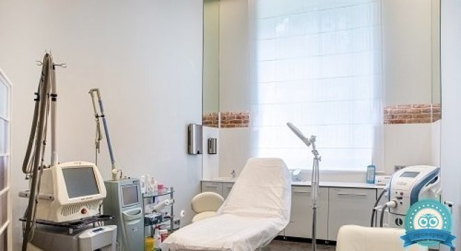 Многопрофильная клиника Академия Эстетической Медицины Премиум Эстетикс